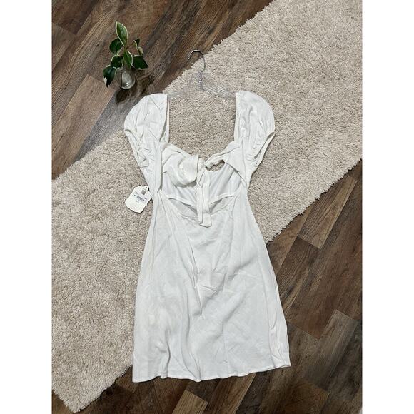 Altar'd State Size Large White Cutout Puff Sleeve Linen Blend Mini Dress NWT - Picture 7 of 8